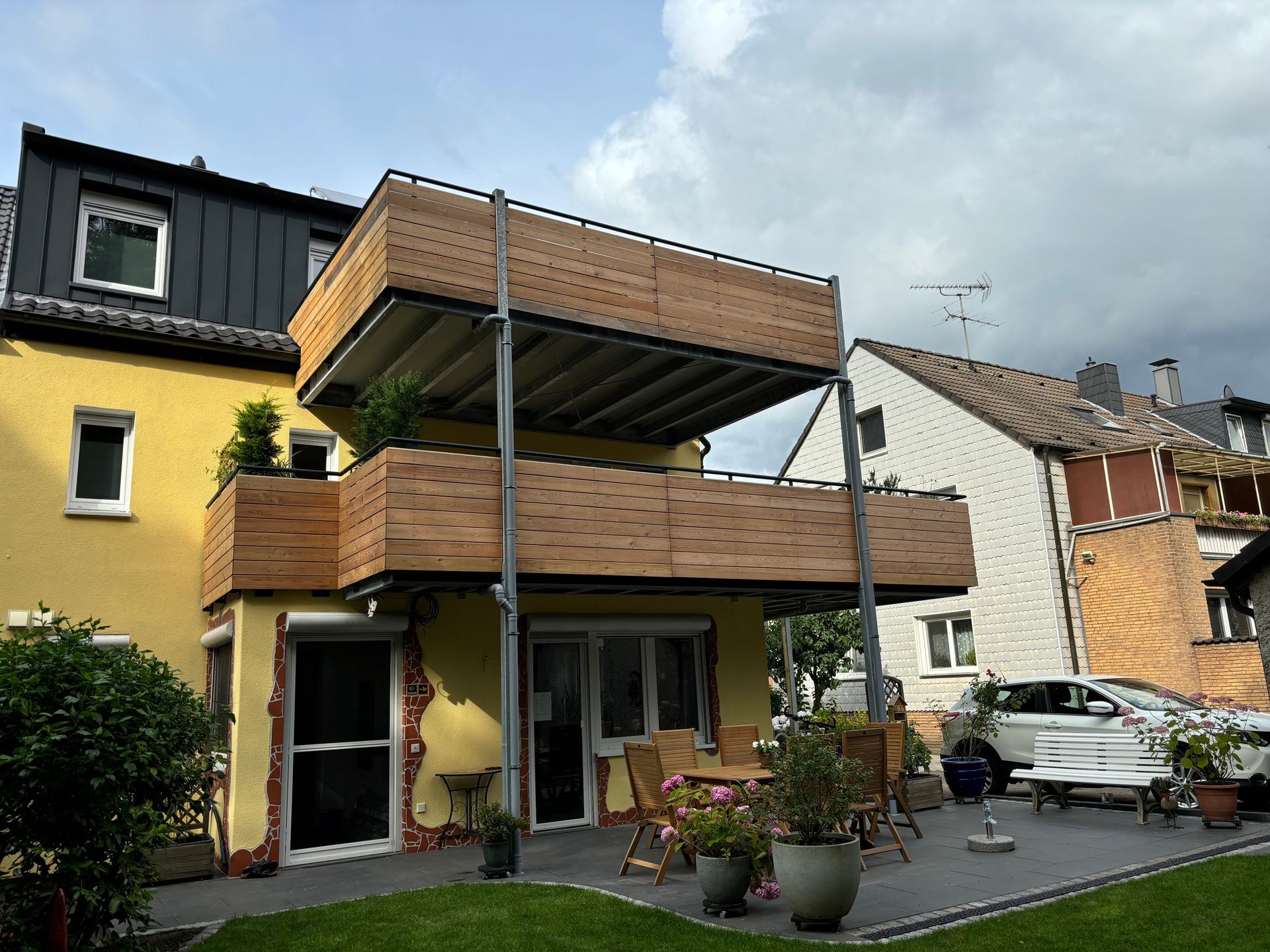 Ausgeführte Arbeit von Alba Alubau: Stahlbalkone